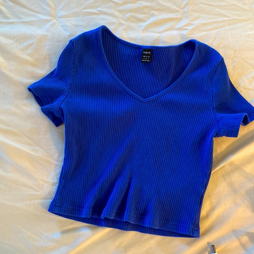 Shein, beautifully soft, blue crop t-shirt